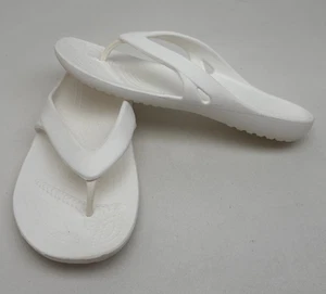 Crocs Iconic Comfort Women's Size 7 White Thong Flip Flops Sandals - Picture 1 of 9