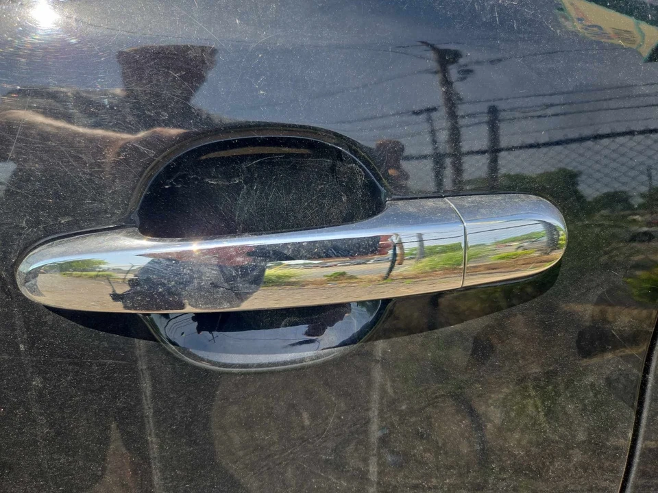 Outside Door Handle KIA SORENTO Left 11 12 13 14 15 Foto 1 de 3