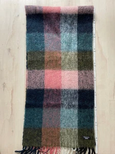 Sehr kuschelig-flauschiger Schal kariert mehrfarbig ähnlich Acne Studios - Bild 1 von 4