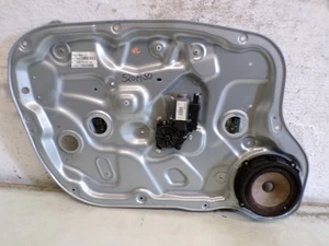 Elevalunas eléctrico Kia Ceed (ED) familiar año 2011 delantero izquierdo 824701H020 520A50 - Imagen 1 de 6