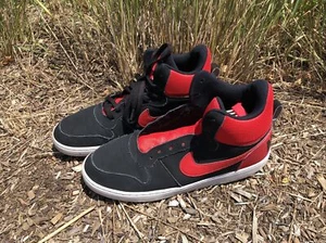 Nike Herren Court Borough Air Michael Jordan Retro Rot Schwarz Schuhe Turnschuhe Größe 11,5 - Bild 1 von 7