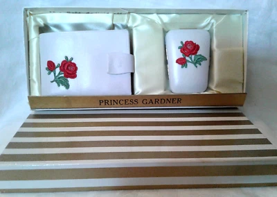 Cartera y estuche para llaves vintage Princesa Gardner de cuero blanco plegable - caja original nueva en caja Foto 1 de 4