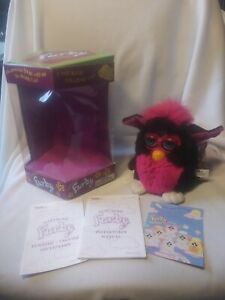 1999 Tiger Electronics FURBY  *JUICY GRAPE W/ GRAY EYES  GEN 7  Tested Works!