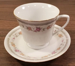 China Teacup & Saucer Set - Picture 1 of 3