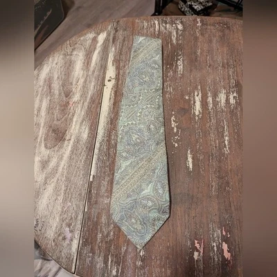 Corbata Adolfo verde pastel cachemira Foto 1 de 4