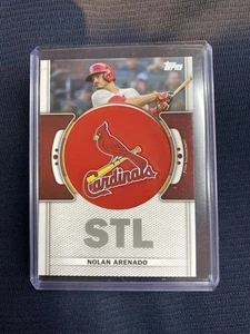 2023 Topps Series 1 Team Logo Commemorative Patch Nolan Arenado #TLP-NA Patch - Bild 1 von 2