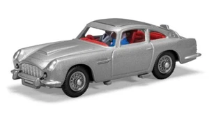 CORGI TOYS ASTON MARTIN DB5 SILVER JAMES BOND GOLDFINGER-RT26101S - Picture 1 of 2