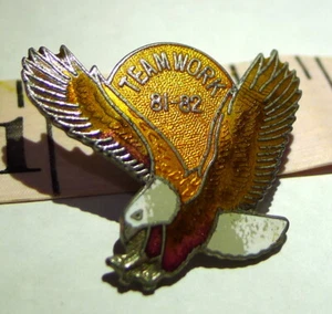 FOE Fraternal Order of Eagles Team Work Pin 1981 1982 Vintage Soaring Eagle - Picture 1 of 4