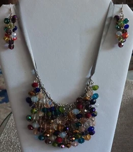 GIVENCHY RUNWAY FACATED CRYSTAL BIB RIBBON NECKLACE WITH EARRINGS - Picture 1 of 9