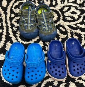 Bonus gift🎁2-pair Crocs Adorable CROCS Toddler Clog Size c5 4/5 - Blue - Picture 1 of 11