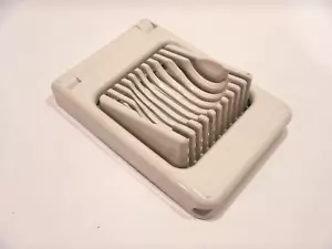 LEIFHEIT Egg Slicer Made In Germany White - Picture 1 of 5