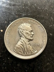 Lincoln Penny Cent 1974 estilo arte redondo 1 oz plata .999 - Imagen 1 de 4