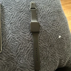 Apple Watch Series 4 44mm (Cellular)Aluminum Space Gray Midnight Band-Acceptable - Zdjęcie 1 z 5