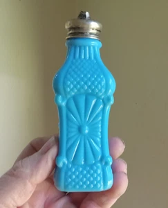1880s BLUE OPAL GLASS SUNBURST & HOBNAILS HAND BLOWN SALT SHAKER WITH SILVER LID - Picture 1 of 7