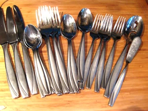 21 Pieces Oneida Camlyn Cleo Frosted Stainless Steel Flatware Silverware - Picture 1 of 3