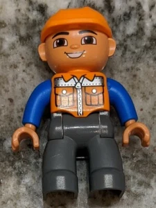 LEGO DUPLO MAN CONSTRUCTION WORKER in ORANGE VEST & CAP 2.5" MINIFIGURE - Picture 1 of 2