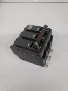 (1) GE THQB32030 3 Pole 30 Amp 240V 3 Phase Bolt On Circuit Breaker White# - Picture 1 of 3