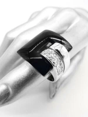 EXQUISITO Anillo Doble Lazo Cristales de Ónix Negro Cuadrado Chapado en Oro Blanco de 18kt NUEVO Foto 1 de 4