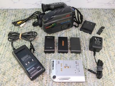 Panasonic PV-IQ205D-K Palmcorder IQ VHS-C Camcorder w/ Charger, Turns ON!! 1995 - Image 1 of 4