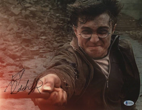 DANIEL RADCLIFFE HARRY POTTER SIGNED 11X14 AUTOGRAPHED PHOTO BECKETT BAS COA Cover