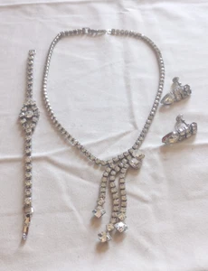 Vintage Clear Rhinestone Chocker Necklace Screw On Earrings and Braclet Set - Picture 1 of 5