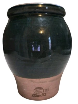 Rowe Pottery Works Emerald Cambridge WI Vase 7in - Image 1 of 4