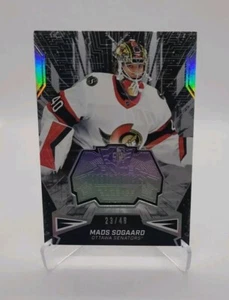 2022-23 SPx Finite Rookies Silver Spectrum /49 Mads Sogaard #F-13 Rookie RC - Foto 1 di 3