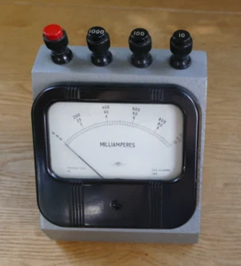 Vintage moving coil ammeter- ser no. W9026- looks very good condition- untested - Picture 1 of 6