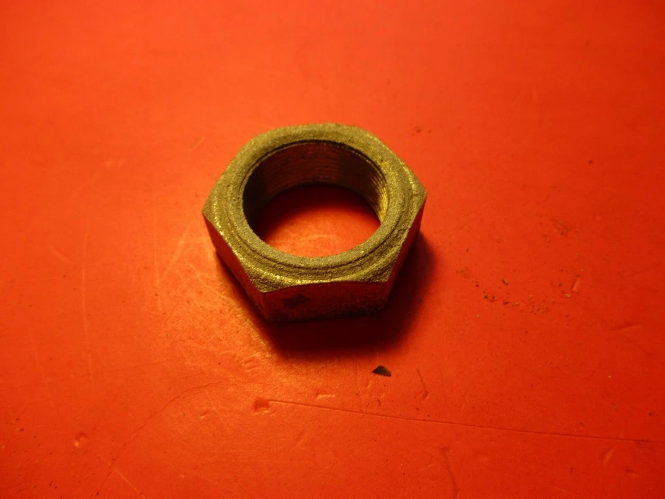 NUEVO DE LOTE ORIGINAL HONDA QA50 XR70 NSF50 NSF100 TUERCA DE VÁSTAGO DE DIRECCIÓN 90304-114-000 Foto 1 de 1