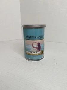 NUEVO Yankee Candle Catching Rays Grande 22oz 2 Mechas Vaso Aqua - Imagen 1 de 11