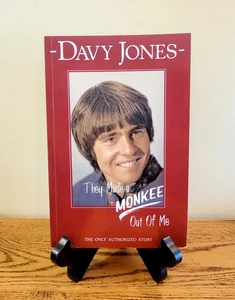 They Made a Monkee Out of Me By Davy Jones 2nd Edition 2017 Paperback - Picture 1 of 6
