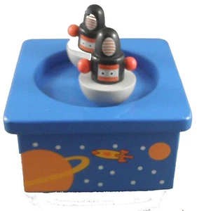 Wooden Magnetic Music Box - Robots - Picture 1 of 6