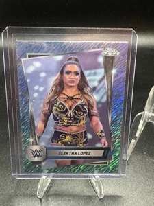 2025 Topps Chrome WWE Elektra Lopez/199 Agra Shimmer Refractor - Imagen 1 de 2