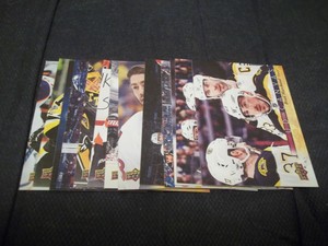 2017-18 Upper Deck UD Canvas Singles (you choose from drop down list)