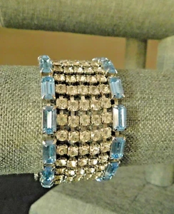 VINTAGE ART DECO LIGHT BLUE and CLEAR RHINESTONE BRACELET / 7 1/4" 7 ROWS - Picture 1 of 11