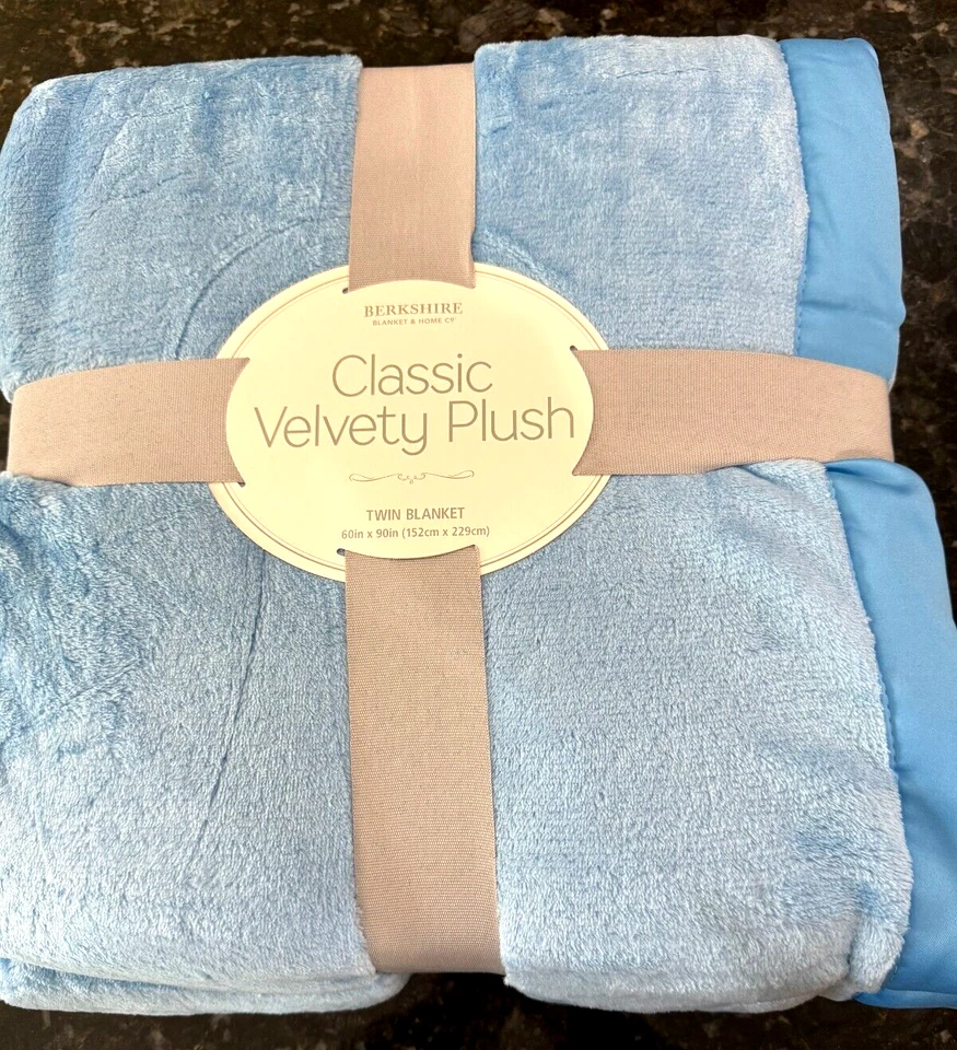 NUEVA Manta Doble Felpa Terciopelada Azul Birkshire Clásica con Borde Satinado 60"x90" Foto 1 de 1