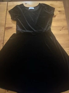 OLD NAVY Girls XL 14-16 Black Waist-Defined Velvet Dress Fit & Flare Holiday - Picture 1 of 6