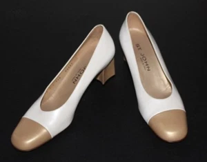 St John 9 AA Metallic Weiß Leder Pumps Gold Zehenkappe UNGETRAGEN 2,5" Blockabsatz  - Bild 1 von 9