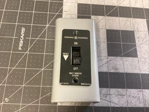 GE Man Motor Starter CR101H1 (LPW71O) - Picture 1 of 5