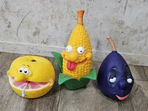 Europet Heimtierbedarf Anthropomorphic Fruit & Vegetable Squeaker Toy Lot Of 3 - Picture 1 of 8