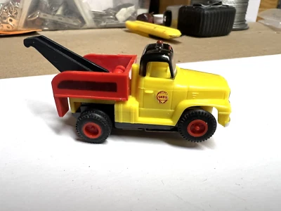 NEW MODEL MOTORING TOW TRUCK PLASTIC INJECTION MOLDED REPRODUCTION - Image 1 of 4