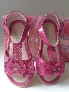 Via Pinky Jana Lace Flower Sandal Toddler Girls Size 6. Nib - Picture 1 of 8