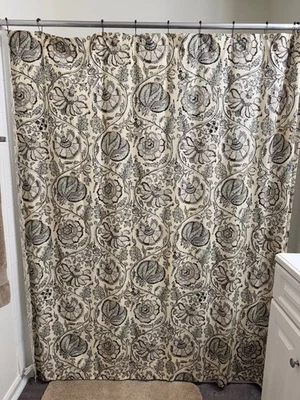 Cortina de chuveiro Pottery Barn Haylie 72" - Imagem 1 de 2