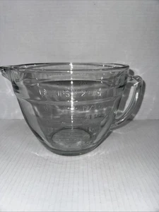 The Pampered Chef 8 Cup 2 Quart Glass Measuring Mixing Batter Bowl NO LID - Picture 1 of 8