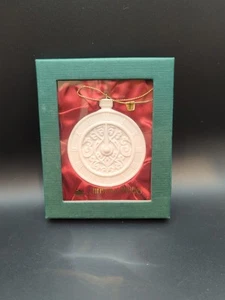 Demdaco Christmas Wishes Porcelain Ornament Time Treasured Moments Clock 2002 - Picture 1 of 6