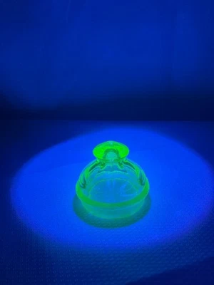 URANIUM GLASS Vintage PERCOLATOR Green * Replacement Lid * only!! - Image 1 of 4