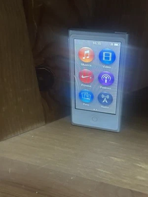 Apple ipod nano 7th gen 16gb FUNZIONANTE - ARGENTO con cavo (guarda foto) - Immagine 1 di 3