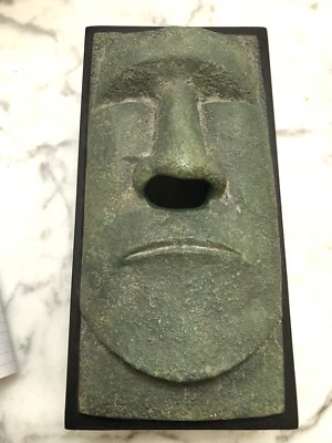 Cubierta de caja de pañuelos Tiki 3D Foto 1 de 3