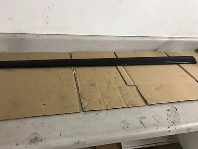 MERCEDES BENZ S55 OEM AMG W220 PASAJERO DERECHO PUERTA EXTERIOR MOLDURA NEGRO  Foto 1 de 4