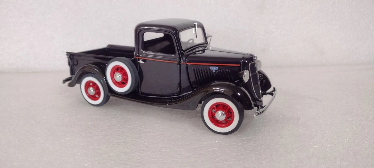 【レア絶版】DANBURY MINT社 1935 FORD PICKUP1:24 FORD: A The Danbury Mint 1:24 scale 1935 FORD PICKUP - Price